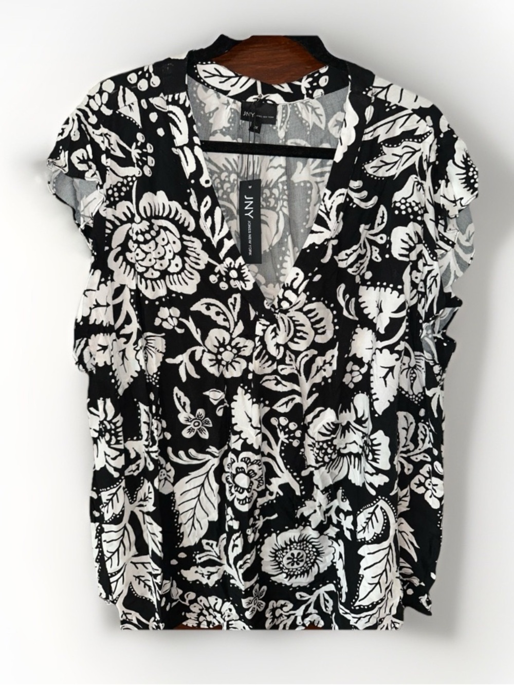 Jones New York JNY Womens 3X Black White Floral V-Neck Faux Wrap Blouse NWT - Picture 2 of 4